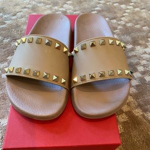 Valentino slides